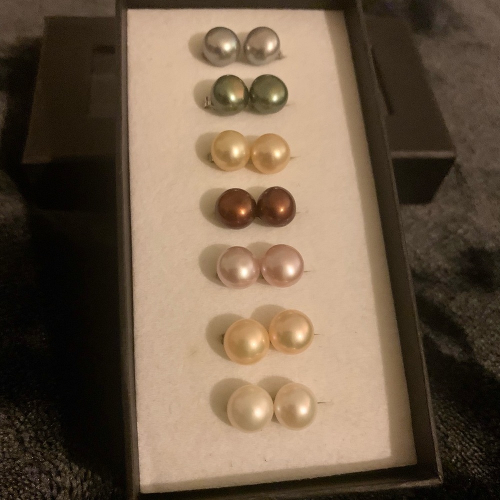 Rhodium-Plated Sterling Silver Dyed Freshwater Cultured Pearl Stud Earring Set.